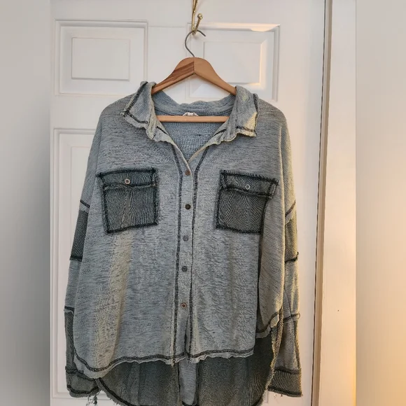 Pol Full Button Lightweight Shirt Size Large Beach Boho Green - Picture 1 of 14